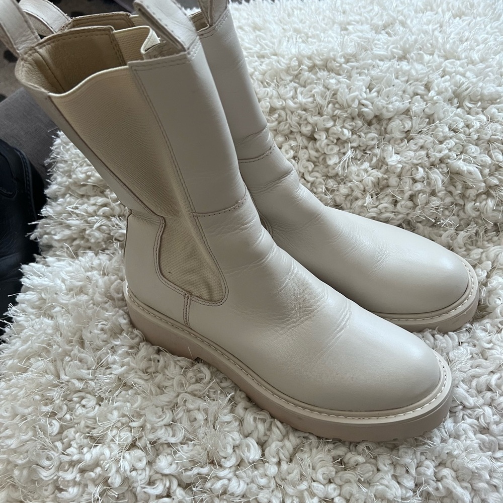 Steve Madden Cream Leather Winter Boots